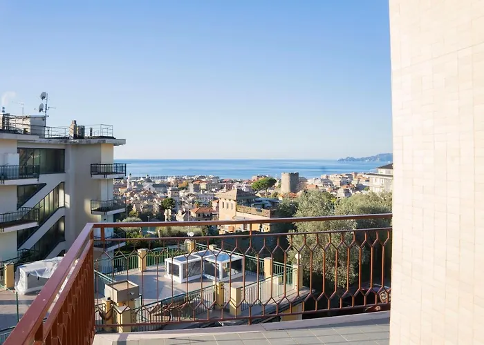 093 - Casa Panorama, Vista Mare E Vista Portofino, 500 Metri Centro Di Chiavari, Posto Auto Gratis Incluso *