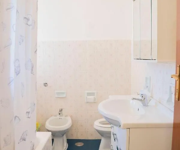 093 - Casa Panorama, Vista Mare E Vista Portofino, 500 Metri Centro Di Chiavari, Posto Auto Gratis Incluso *