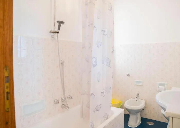 093 - Casa Panorama, Vista Mare E Vista Portofino, 500 Metri Centro Di Chiavari, Posto Auto Gratis Incluso Apartment