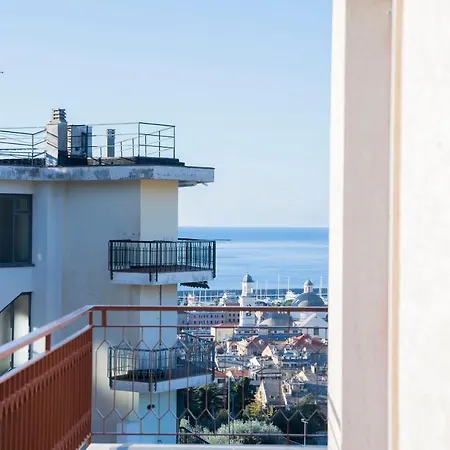 Casa Panorama: Seaview Retreat Near Center With Free Parking