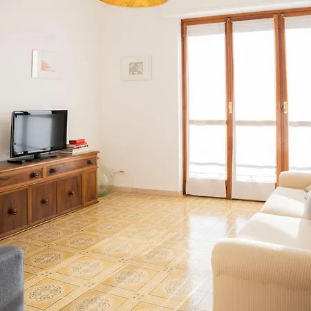 Casa Panorama: Seaview Retreat Near Center With Free Parking Apartment Chiavari