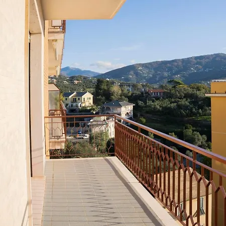 093 - Casa Panorama, Vista Mare E Vista Portofino, 500 Metri Centro Di Chiavari, Posto Auto Gratis Incluso *